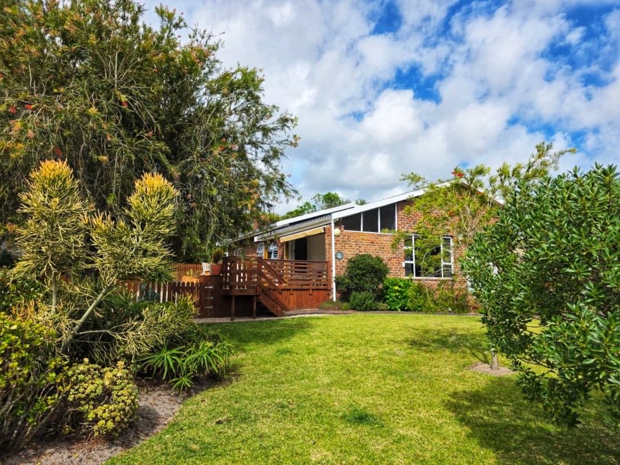 2 Bedroom Property for Sale in Sedgefield Central Western Cape